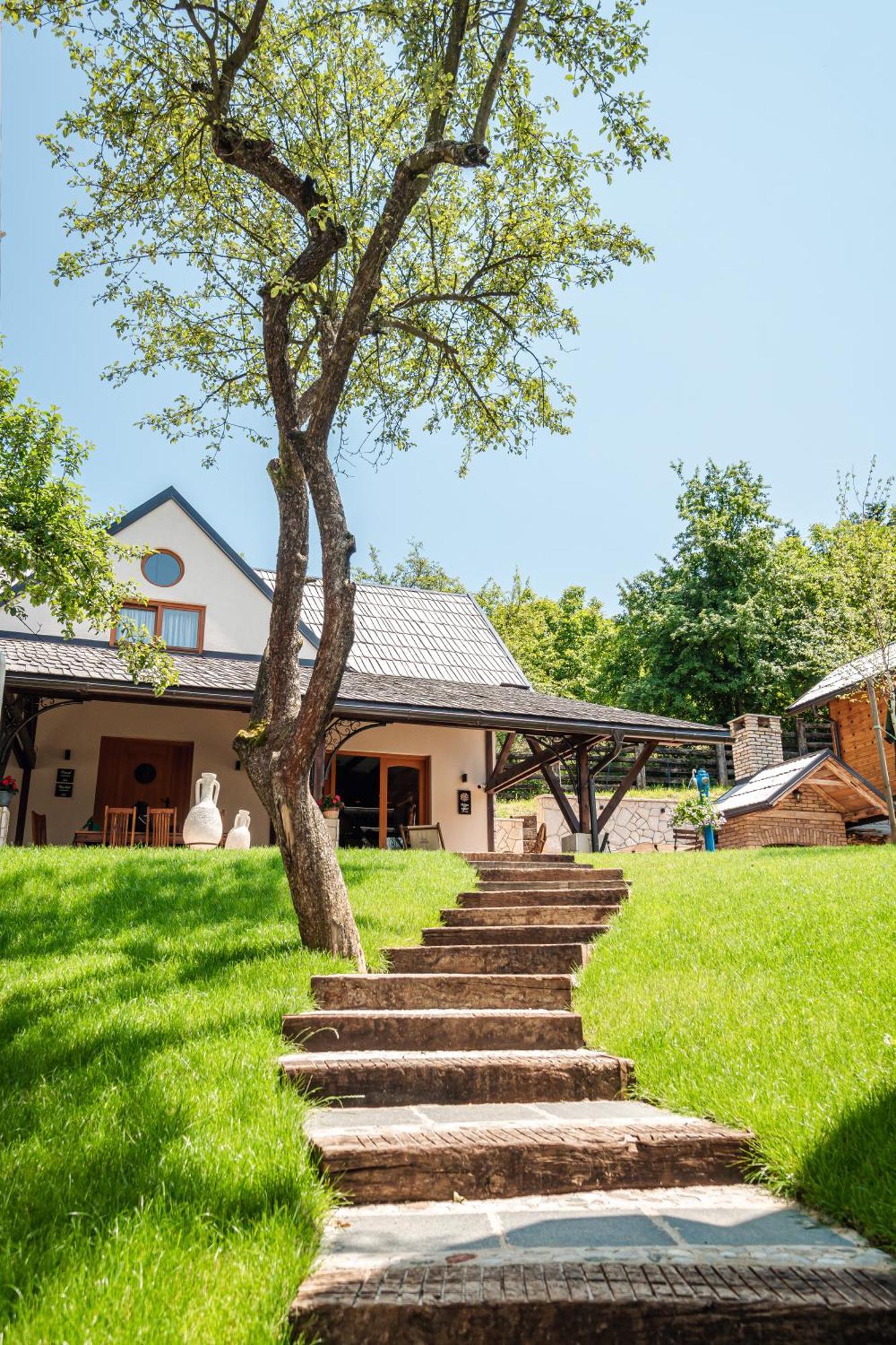 Toplik Village Resort Lukavica Bagian luar foto