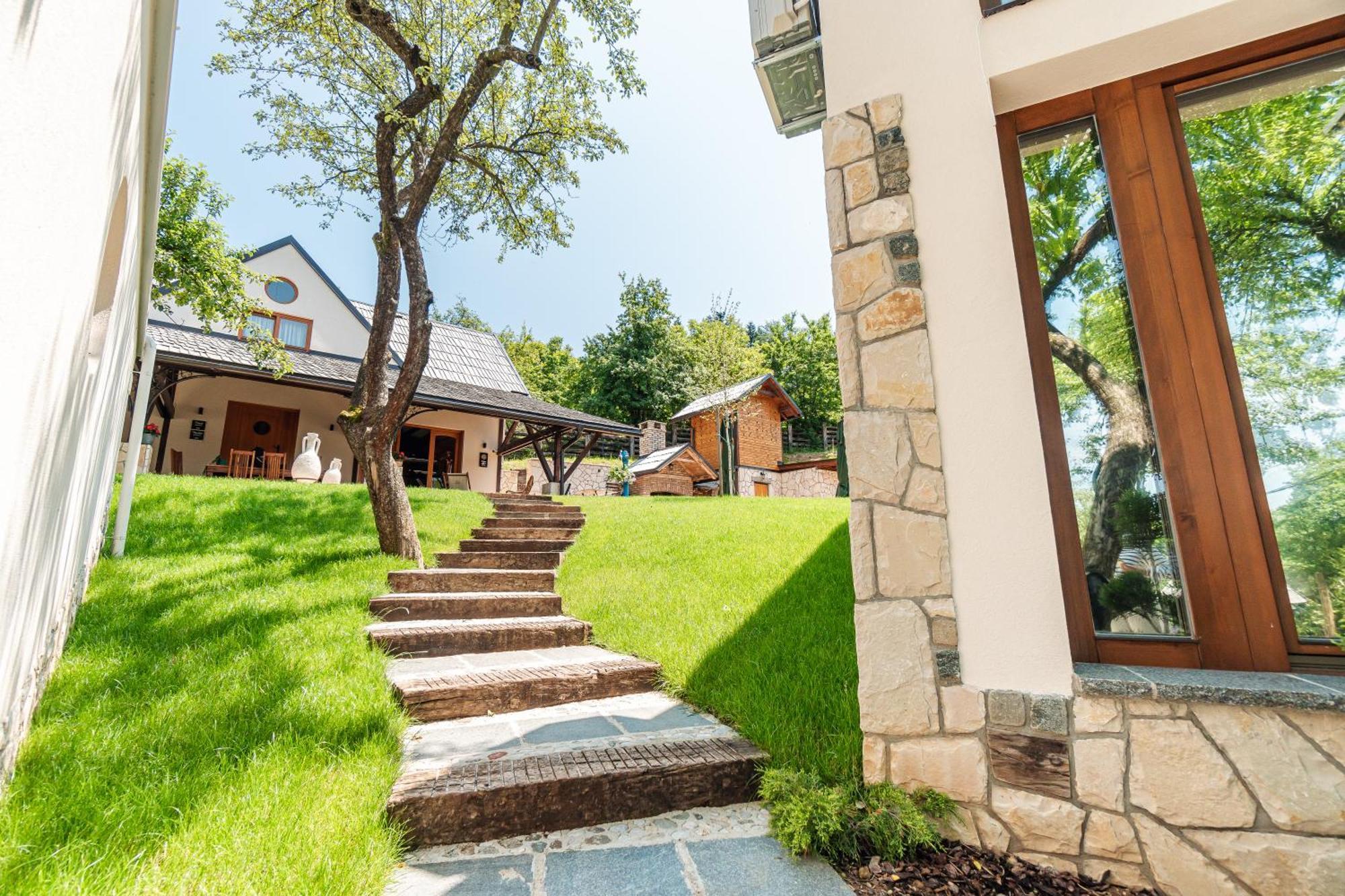 Toplik Village Resort Lukavica Bagian luar foto